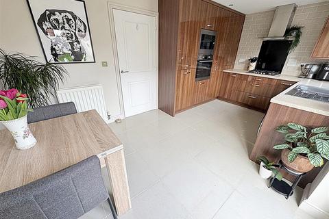 undefined, Sheldon Road, Scartho Top, Grimsby, M.E. Lincs, DN33 3GA