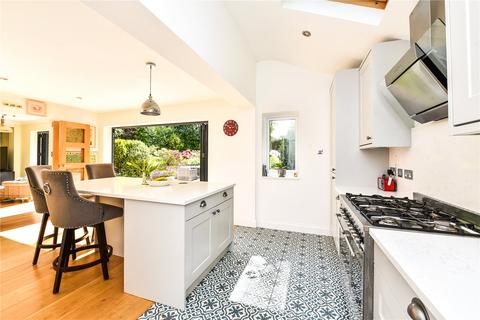5 bedroom detached house to rent, Stonehill Road, Headley Down, Bordon, Hampshire, GU35