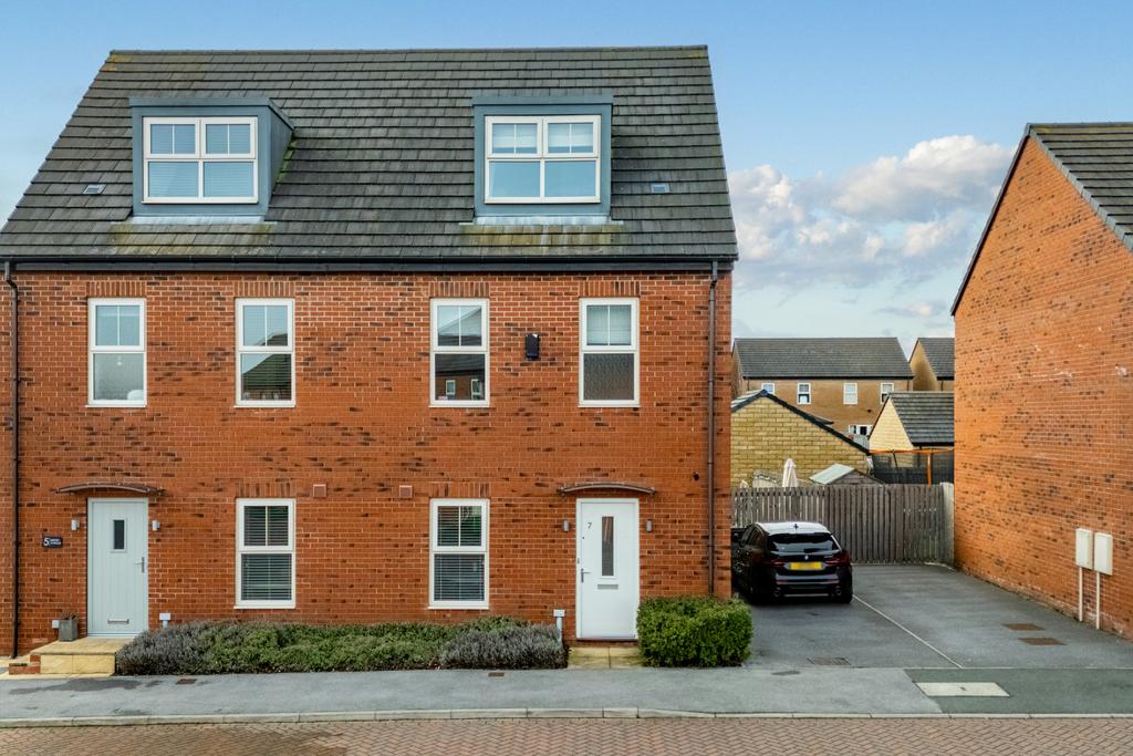 4 Bedroom Semi Detached for Sale