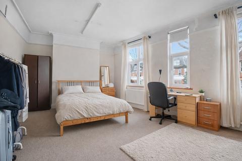 undefined, Finchley Road, London, NW3