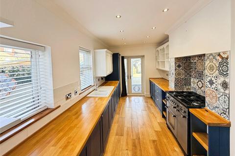 3 bedroom semi-detached house to rent, Herschell Road West, Deal CT14