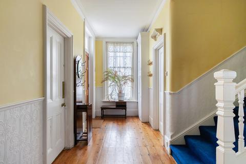 5 bedroom semi-detached house to rent, Barnet Lane Borehamwood WD6