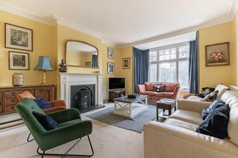 5 bedroom semi-detached house to rent, Barnet Lane Borehamwood WD6