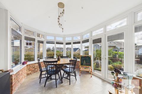 4 bedroom semi-detached house for sale, Garstang Road, Bowgreave, PR3