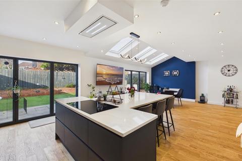 5 bedroom semi-detached house for sale, Princes Avenue, Seaburn, Sunderland