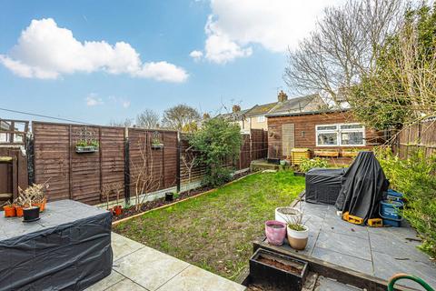 3 bedroom terraced house for sale, Manchester Drive, Leigh-on-sea, SS9