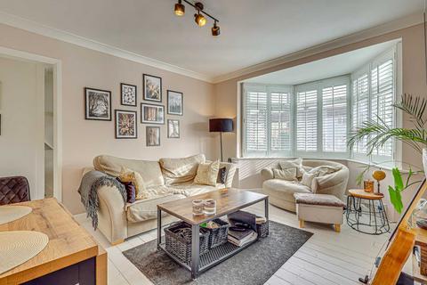 3 bedroom terraced house for sale, Manchester Drive, Leigh-on-sea, SS9