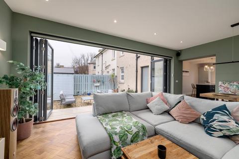 undefined, 15 Northfield Circus, Edinburgh, EH8 7PZ