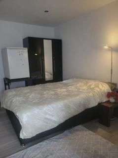 undefined, 27 Knolton Way, Slough, SL2