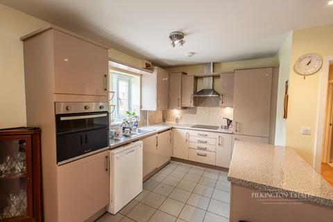2 bedroom ground floor flat for sale, Grantley Gardens, Plymouth PL3