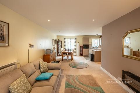 2 bedroom ground floor flat for sale, Grantley Gardens, Plymouth PL3