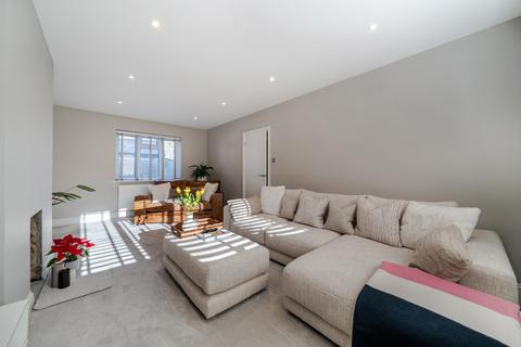 4 bedroom detached house for sale, Old Woking Road, West Byfleet, KT14