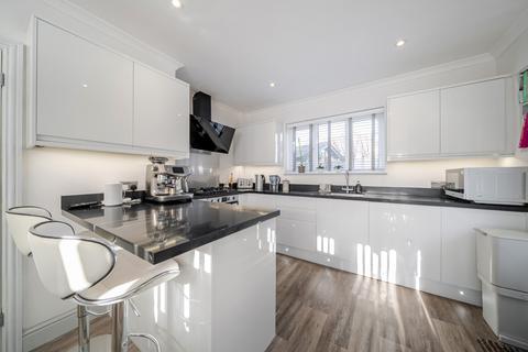 4 bedroom detached house for sale, Old Woking Road, West Byfleet, KT14