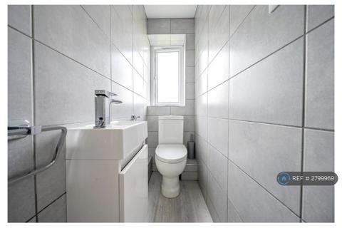 undefined, Lingfield View, Leeds, LS17