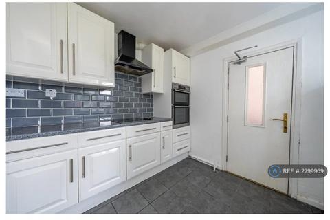 undefined, Lingfield View, Leeds, LS17