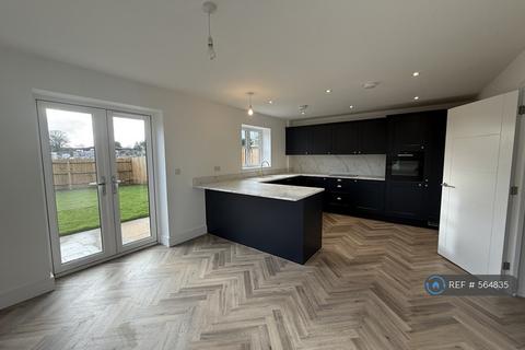 3 bedroom semi-detached house to rent, Monarch Place, Newington, ME9