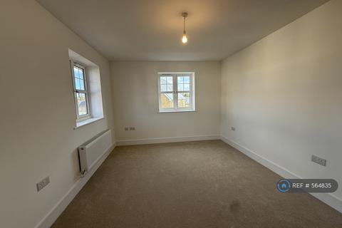 3 bedroom semi-detached house to rent, Monarch Place, Newington, ME9