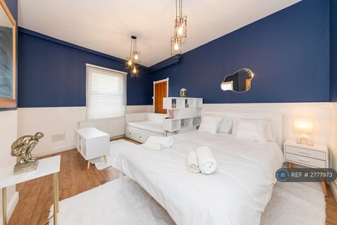 undefined, Goosbrok Road, Reading, RG4