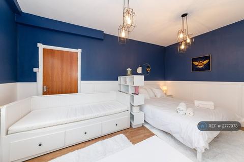 undefined, Goosbrok Road, Reading, RG4