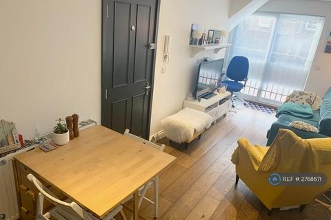2 bedroom flat to rent, Garratt Terrace, London, SW17
