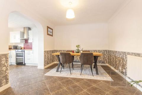 3 bedroom semi-detached house for sale, Warren Close, Norwich NR6
