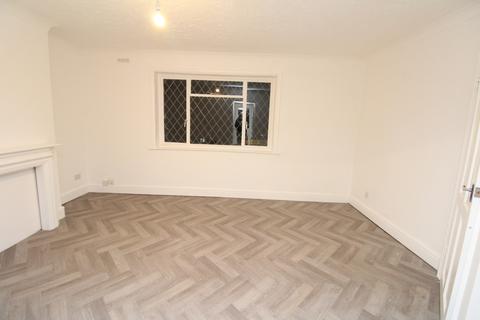 3 bedroom terraced house to rent, Barrow Grove, Sittingbourne ME10