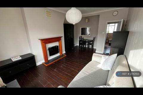 1 bedroom flat to rent, Penford Street, London, SE5