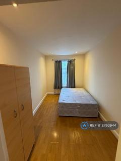 2 bedroom flat to rent, Friern Barnet Road, London, N11