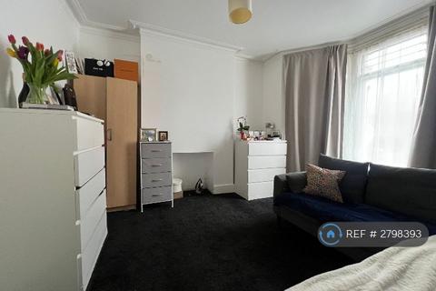 undefined, Mayfield Avenue, London, W13