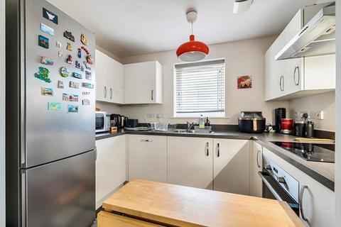 2 bedroom flat for sale, Wilson Path,  Aylesbury,  HP19