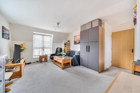 2 bedroom flat for sale, Wilson Path,  Aylesbury,  HP19