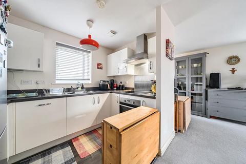 2 bedroom flat for sale, Wilson Path,  Aylesbury,  HP19