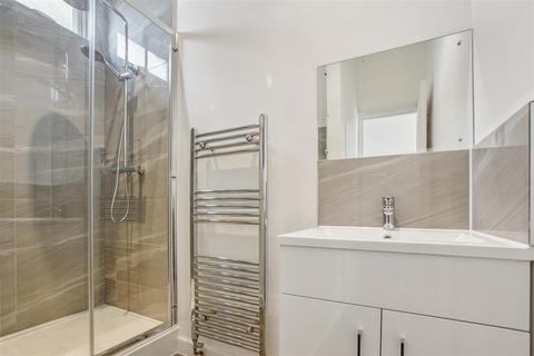 2 bedroom flat to rent, Stamford Brook Road - First Floor Flat, London