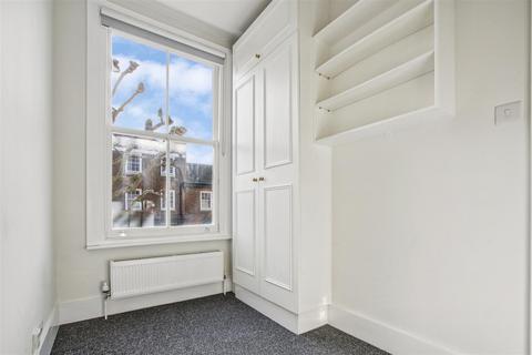 2 bedroom flat to rent, Stamford Brook Road - First Floor Flat, London