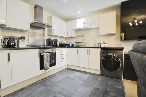 2 bedroom flat for sale, Rill Court, Spring Place Barking IG11 7GJ