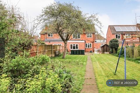 3 bedroom semi-detached house to rent, Dillotford Avenue, Coventry, CV3