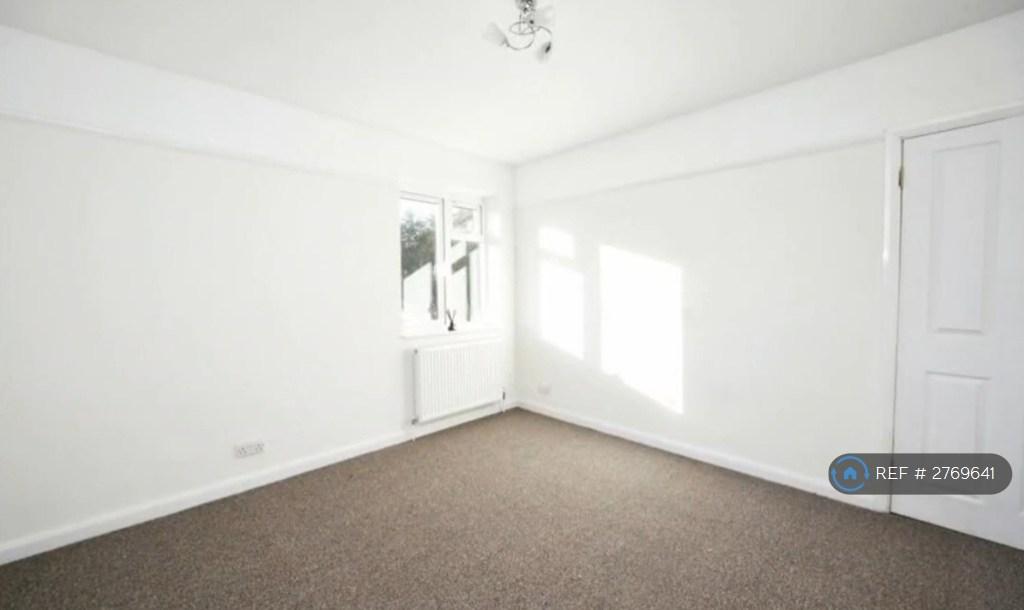 Bedroom 1 - 2nd View