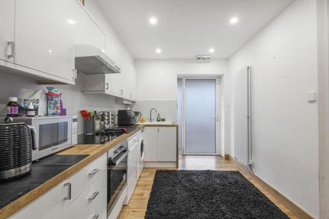 2 bedroom flat to rent, Abercorn Place, London, NW8
