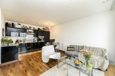 1 bedroom flat to rent, Telcon Way, London SE10
