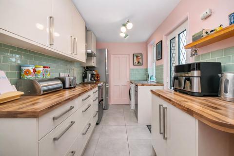 3 bedroom terraced house for sale, Balmoral Road, Hitchin