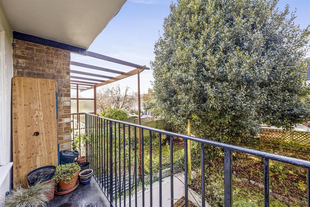Apartment in Brighton - View 2