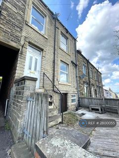 3 bedroom terraced house to rent, Newsome Road, Huddersfield, HD4