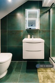 1 bedroom in a house share to rent, Wellesley Road, Harrow, HA1