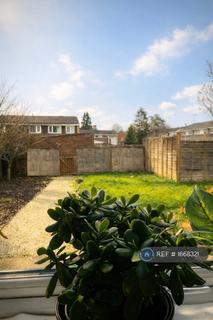 3 bedroom end of terrace house to rent, Fulmead Road, Reading, RG30