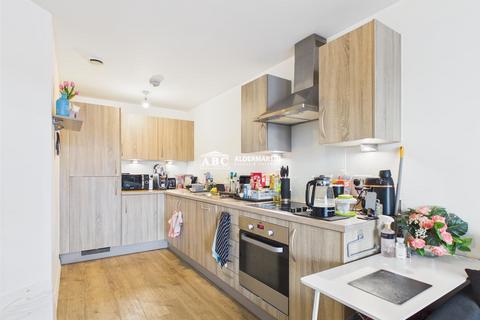 1 bedroom flat for sale, Manor Way, Borehamwood