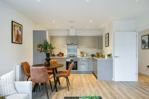 2 bedroom apartment to rent, Parkview East, Ashford, Kent, TN23