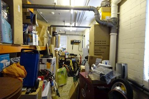 Industrial unit to rent, Lilac Grv Nottingham NG9 1PN