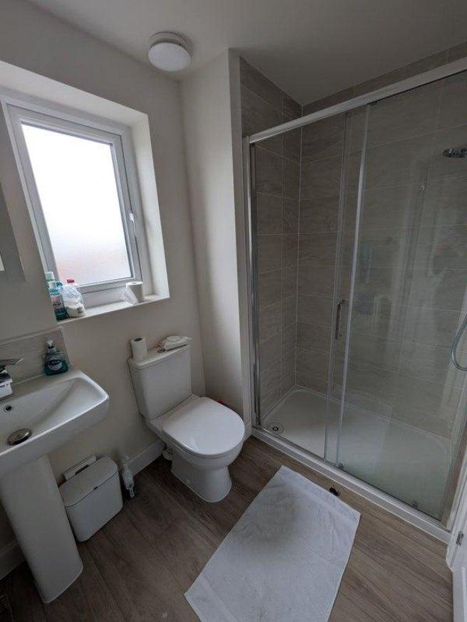 Islington-drive-dh1-2fe-1045504