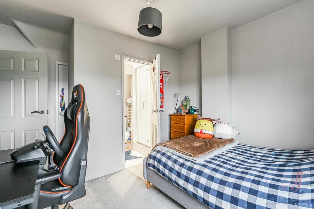 20 70970 watermarked.jpg