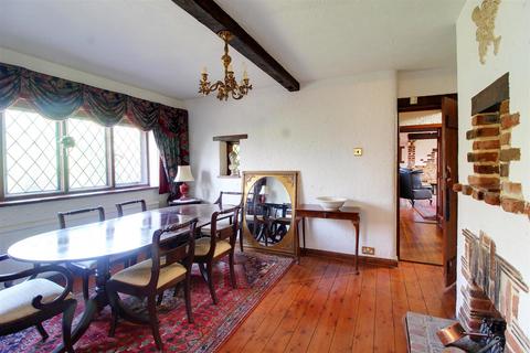 undefined, 4 Great North Road, Brookmans Park AL9